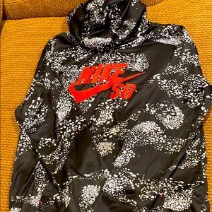 Boys Nike hoodie size L